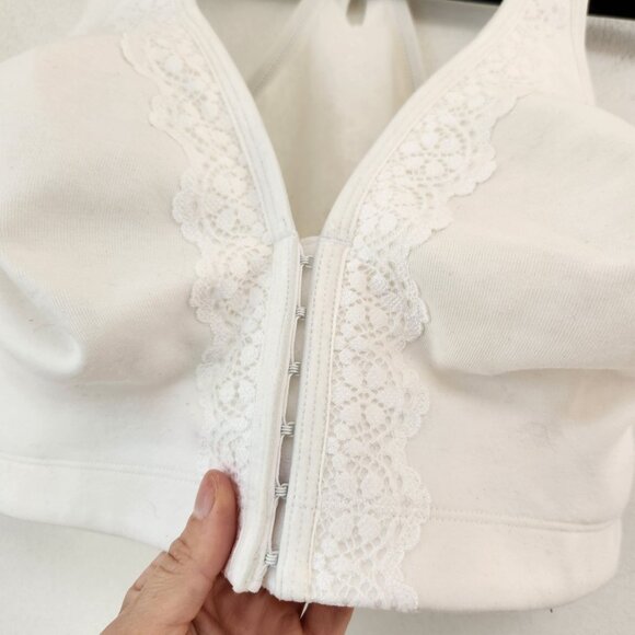 Cacique Unlined Full Coverage No-Wire Bra White Eyelet Front Closure Size 42D - Picture 3 of 7